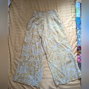 Tahari Yellow Wide Leg Cropped Pants size Medium